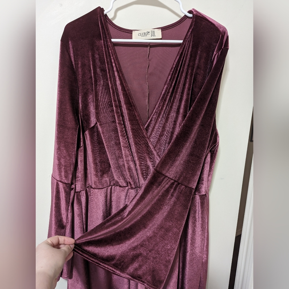 ASOS Plus Flute Sleeve Skater Dress - Picture 2 of 4